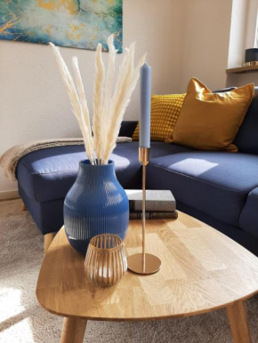 ALA Living Stil-Voll Apartment gemütlich & modern mit extra großem Parkplatz, Balkon, Arbeitsplatz & eigenem Eingang, 5min zur Ulm Messe und Autobahn